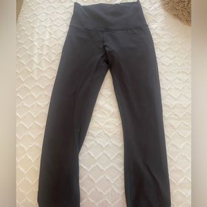 Brand new Lululemon wunder train leggings. Black size 4 never worn.